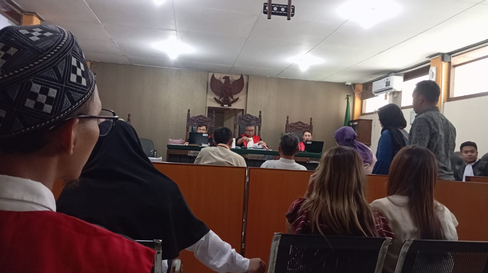 Alasan Tidak Jelas, Sidang Tuntutan Terdakwa Penipuan Terhadap Seorang Nenek yang Dirugikan 2,3 Miliar dan 2 Sertifikat Rumah Ditunda sudah 2 Kali