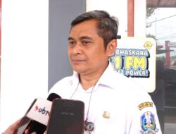 Seleksi Terbuka Calon Sekda Digelar di Dua Tempat, Bupati Malang Sanusi Terlihat Kian Mesra dengan 3 Calon Seleksi Terbuka Calon Sekda Digelar di Dua Tempat, Bupati Malang Sanusi Terlihat Kian Mesra dengan 3 Calon