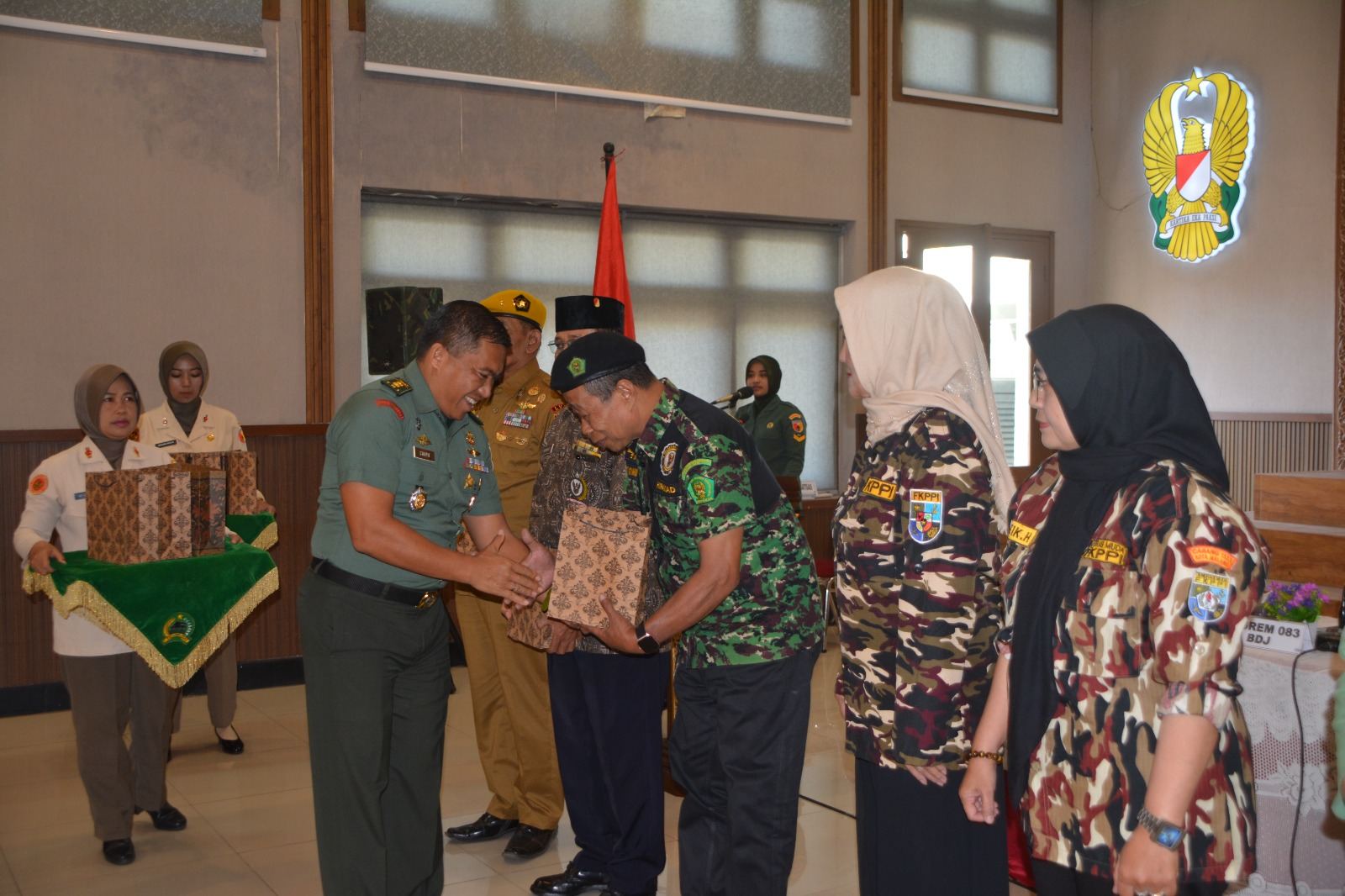 Korem 083/Baladhika Jaya Gelar Komsos Bersama Keluarga Besar TNI