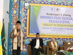 Dorong SDM Unggul, Menko PMK Tekankan Penguasaan Bahasa dan Literasi Digital di Pesantren