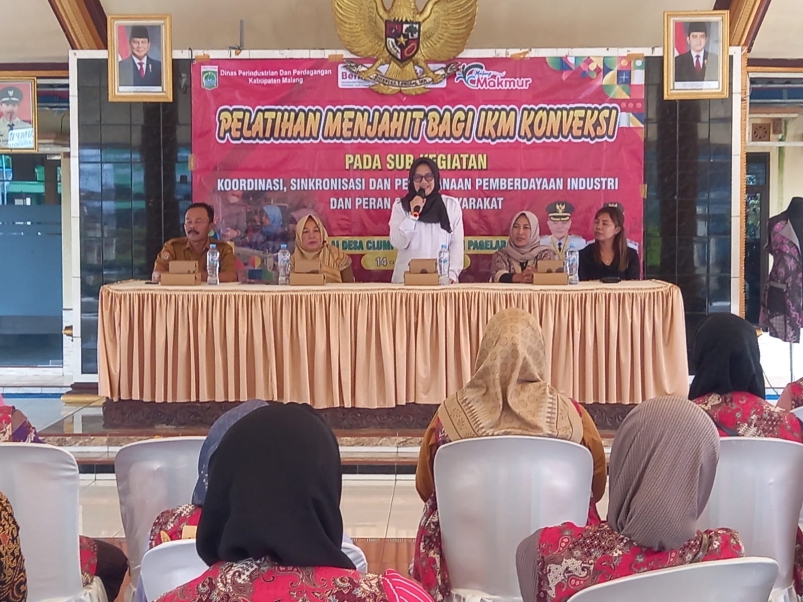 Sekdin Perindag Tutup Pelatihan Menjahit IKM Konveksi di Pagelaran, Dorong Daya Saing dan Kemandirian Ekonomi Warga