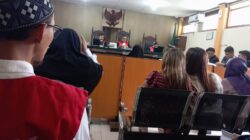 Setelah ditunda beberapa kali, Terdakwa Penipuan Terhadap Seorang Nenek yang Dirugikan 2, 3 Miliar dan 2 Sertifikat Rumah, Hanya Dituntut 18 Bulan