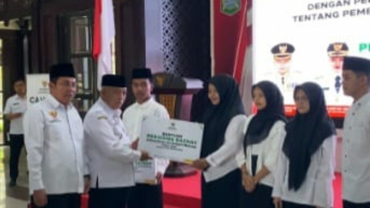 Pemkab Malang Dukung Pendidikan Karakter, 126 Mahasiswa Baru Terima Beasiswa dari BAZNAS