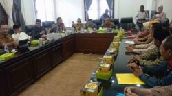 Warga yang Rumahnya digusur Paksa Akibat Tindakan Kesewenangan TNI Audensi dengan DPRD Kota Malang