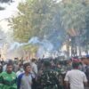 Ricuh Aksi Ojol di Mako Brimob Kwitang, Marinir Terbakar Molotov, Brimob Tembakkan Gas Air Mata