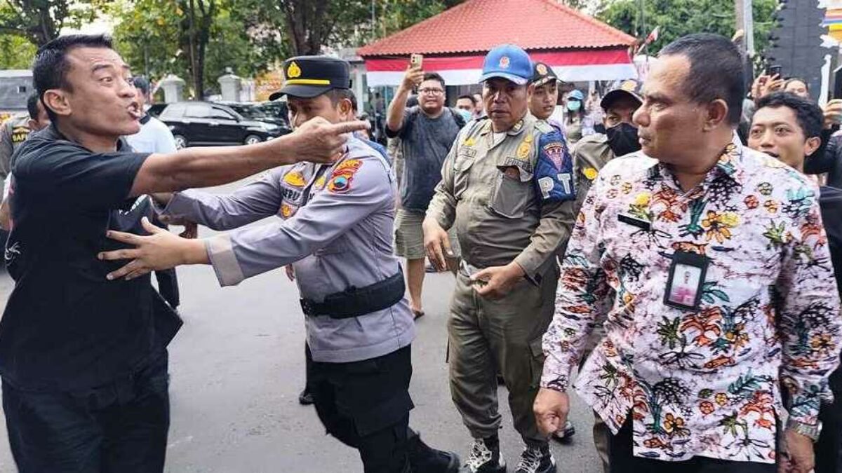 Bupati Tantang 50 Ribu Warga Demo, Rakyat Pati Siap Turun ke Jalan!