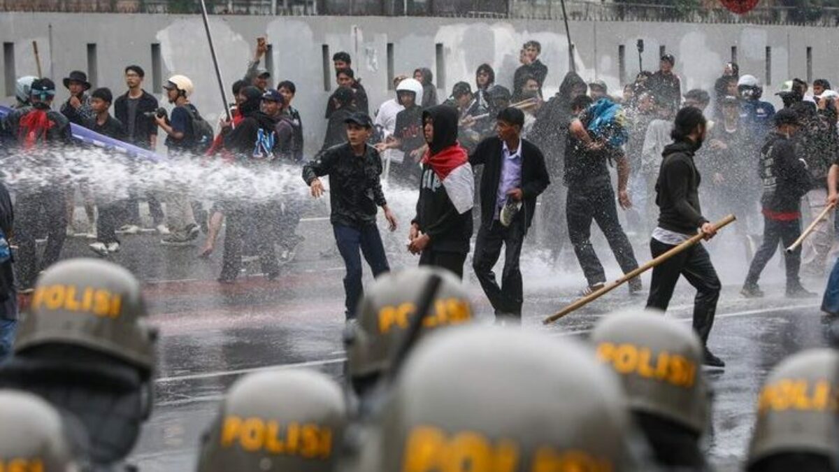 Jurnalis ANTARA Jadi Korban Pemukulan Polisi, Sorotan Represi Aparat di Aksi Demo DPR