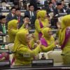 Gaji DPR Tembus Rp100 Juta, Guru Honorer & Pekerja Lepas Masih Bertahan di Rp300 Ribu–Rp1 Juta