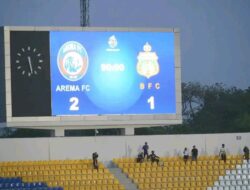 Disaksikan Belasan Ribu Penonton, Arema FC Bekuk Bhayangkara Presisi 2-1 Disaksikan Belasan Ribu Penonton, Arema FC Bekuk Bhayangkara Presisi 2-1
