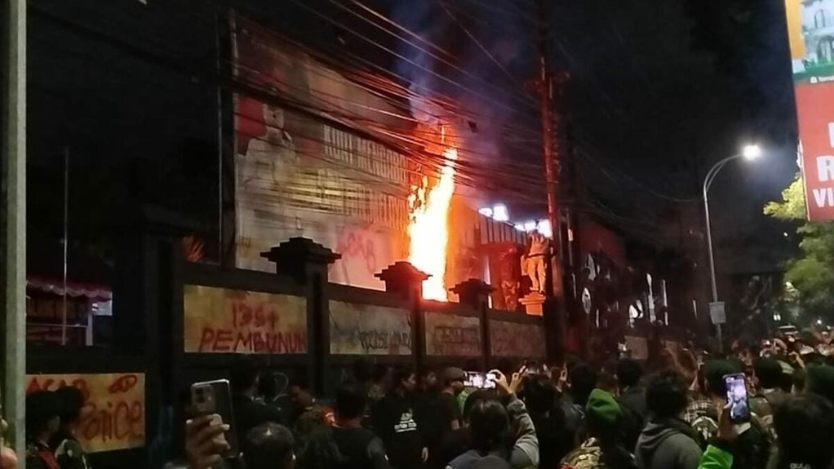 Kota Malang Memanas! Aksi Solidaritas Ojol Tuntut Reformasi Polisi Setelah Affan Kurniawan Tewas