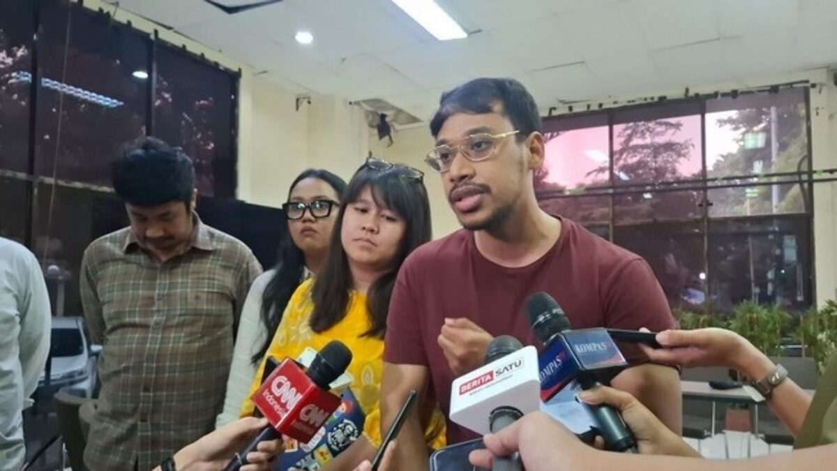 Delpedro Marhaen Ditersangkakan dalam Kasus Dugaan Penghasutan Demo Jakarta, Yusril Minta Hadapi Proses Hukum Secara Gentleman