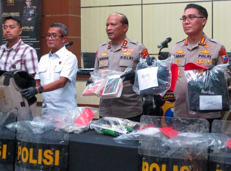 Polda Jatim Sita Buku Karl Marx hingga Che Guevara, Ahli Hukum: Tidak Bisa Jadi Bukti Tindak Pidana
