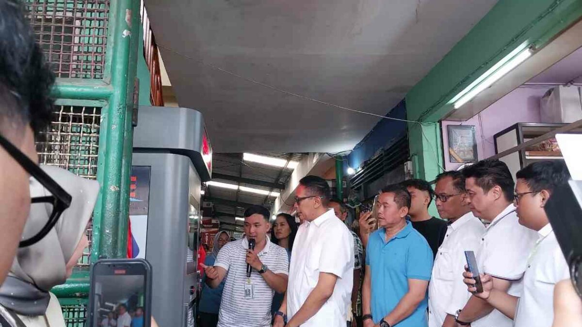 Air Minum Murah Kini Hadir di Malang, Warga Bisa Isi Galon Hanya Rp5.000 di SPAM Pasar Klojen