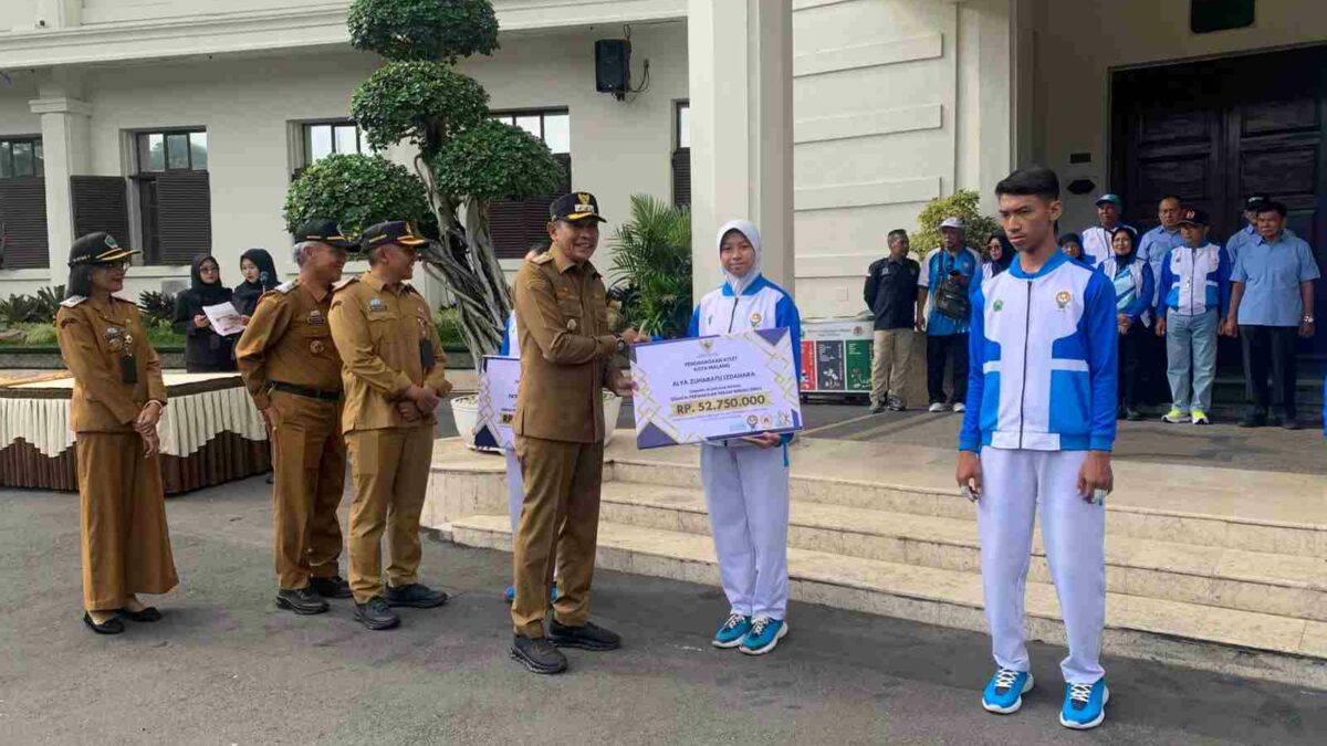 Kota Malang Raih 384 Medali di Porprov IX Jatim 2025, Wali Kota Serahkan Bonus Atlet