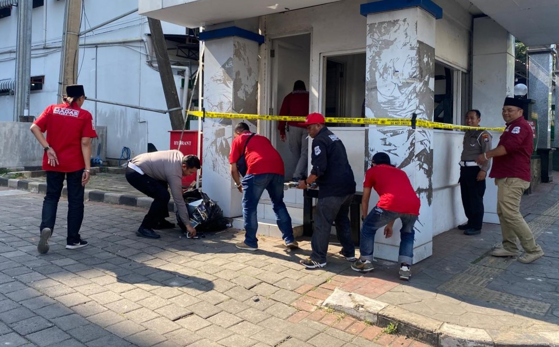 Solidaritas MADAS: Bersihkan Pos Terbakar dan Serukan Malang Tetap Kondusif