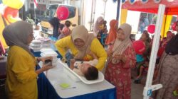 Bentuk Kepedulian, Alfamart Gelar Posyandu Periksa Ratusan Balita dan Puluhan Lansia