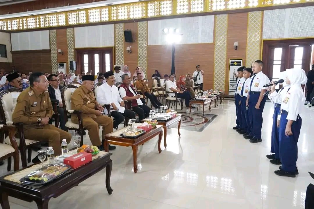 Suasana Haru Warnai Kunjungan Mensos ke Sekolah Rakyat