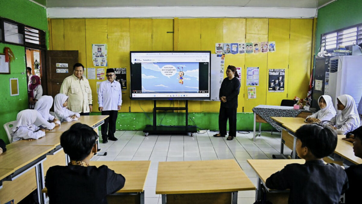 330 Ribu Smart TV Rp8,58 Triliun Dibagikan ke Sekolah, ICW Sebut Rawan Korupsi