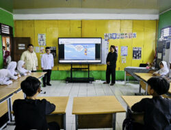 330 Ribu Smart TV Rp8,58 Triliun Dibagikan ke Sekolah, ICW Sebut Rawan Korupsi
