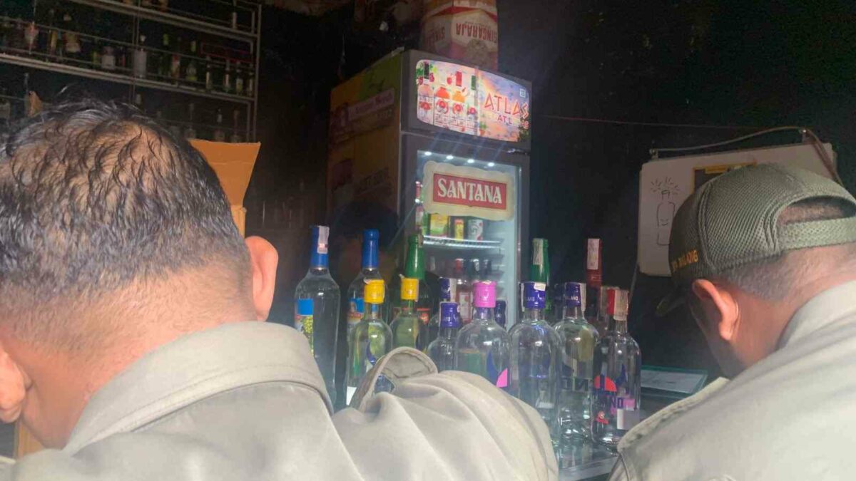 Satpol PP Kota Malang Amankan 260 Botol Miras Ilegal dari Dua Toko di Jalan Muharto, Dijerat Tipiring