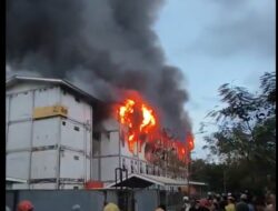 Kebakaran Hanguskan Hunian Pekerja Konstruksi IKN, Belasan Armada Damkar Dikerahkan