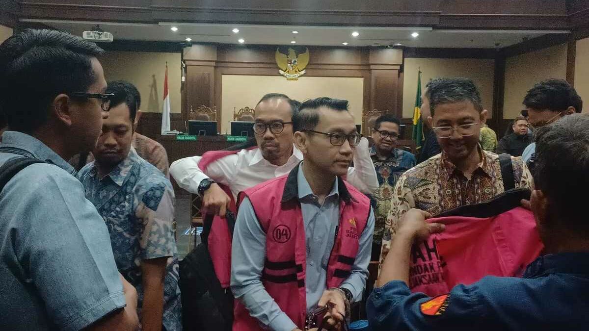 Sidang Korupsi BBM BUMN: Eks Petinggi Pertamina Patra Niaga Didakwa Rugikan Negara Rp285 Triliun