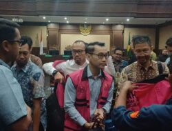 Sidang Korupsi BBM BUMN: Eks Petinggi Pertamina Patra Niaga Didakwa Rugikan Negara Rp285 Triliun Sidang Korupsi BBM BUMN: Eks Petinggi Pertamina Patra Niaga Didakwa Rugikan Negara Rp285 Triliun