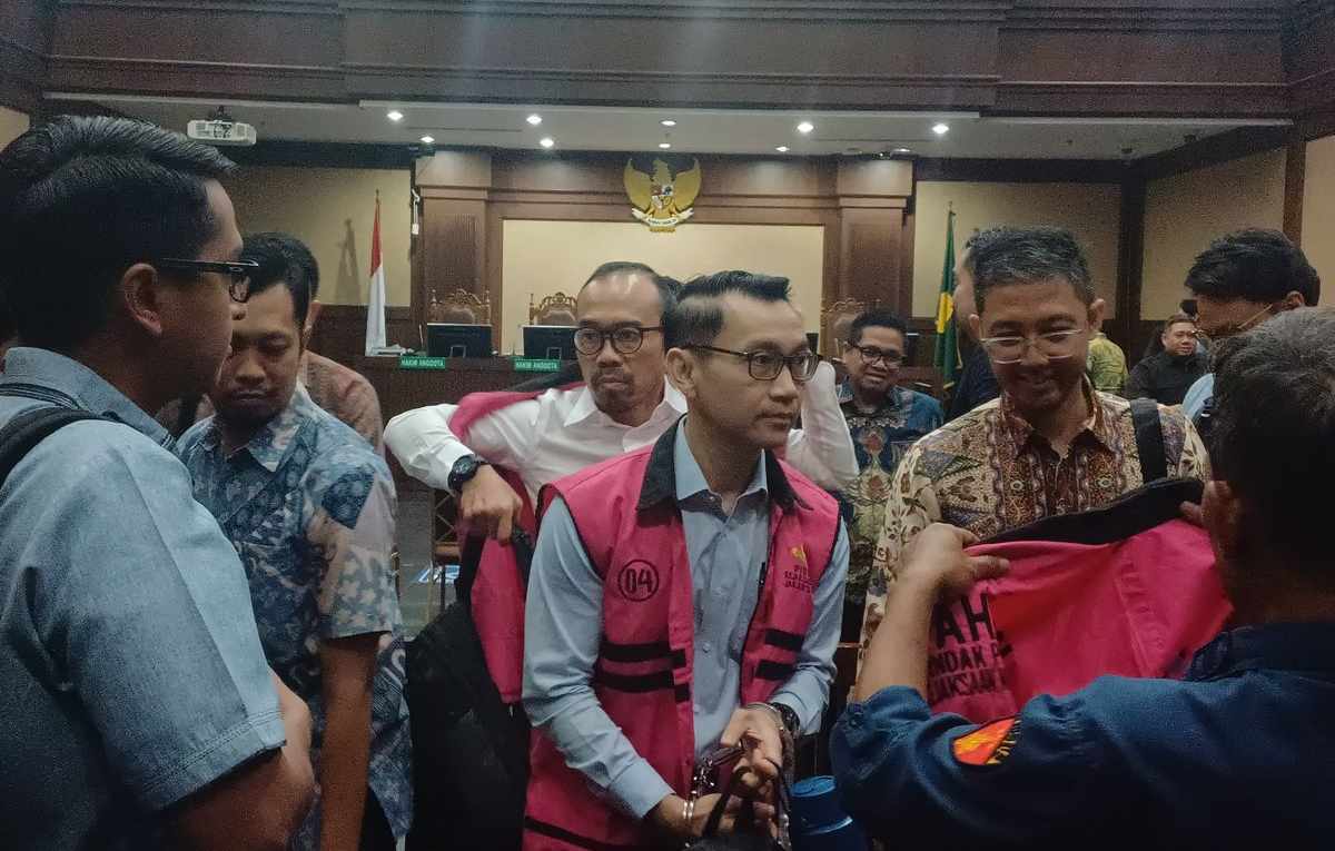 Sidang Korupsi BBM BUMN: Eks Petinggi Pertamina Patra Niaga Didakwa Rugikan Negara Rp285 Triliun
