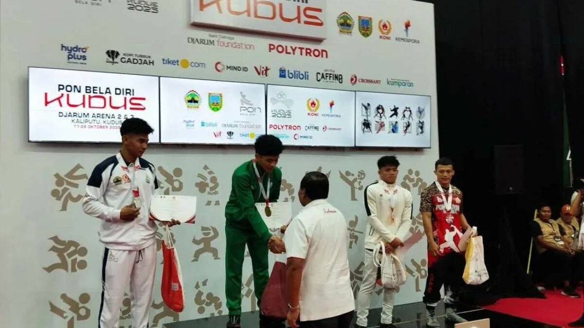 Kontingen Jawa Timur Sabet 3 Emas Cabang Gulat di PON Bela Diri 2025 Kudus