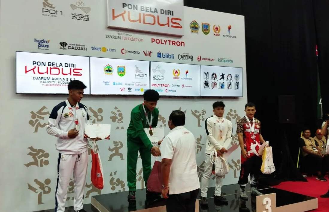 Kontingen Jawa Timur Sabet 3 Emas Cabang Gulat di PON Bela Diri 2025 Kudus