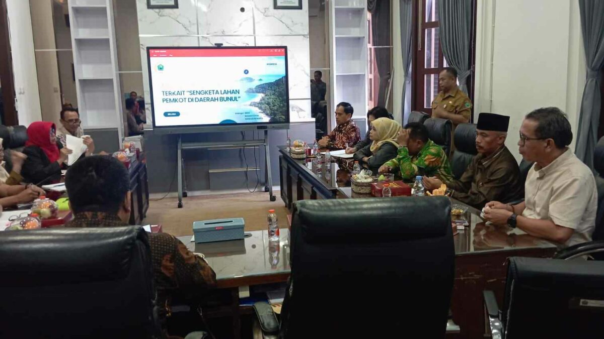 Korban Penggusuran Paksa TNI di Malang Datangi DPRD, Minta Perlindungan Hukum dan HAM