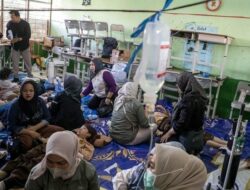 Korban Keracunan MBG di Bandung Barat Tembus 345 Orang, Pemda Belum Tetapkan KLB