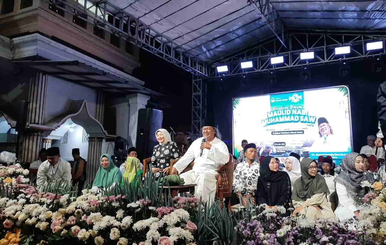 Ngaji Bersama Gus Muwafiq, Wabup Lathifah Ajak Warga Malang Jaga Silaturahmi dan Keimanan