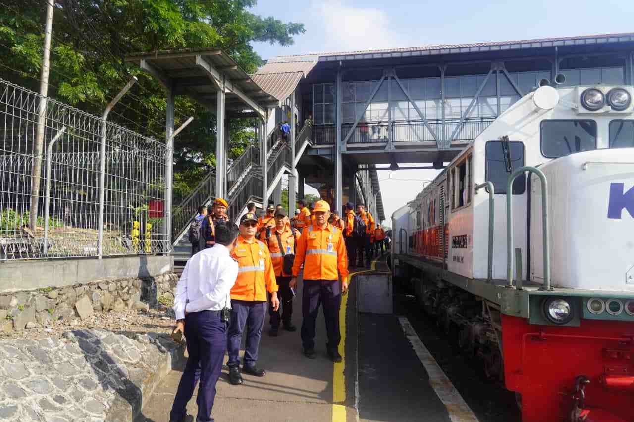 KAI Daop 8 Surabaya Pastikan Keandalan Operasional Lewat Pengecekan Lintas Stasiun Lawang hingga Wlingi