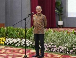 160 PPPK Resmi Dilantik Kemenko Perekonomian, Susiwijono Tegaskan Penguatan SDM dan Integritas Aparatur 160 PPPK Resmi Dilantik Kemenko Perekonomian, Susiwijono Tegaskan Penguatan SDM dan Integritas Aparatur