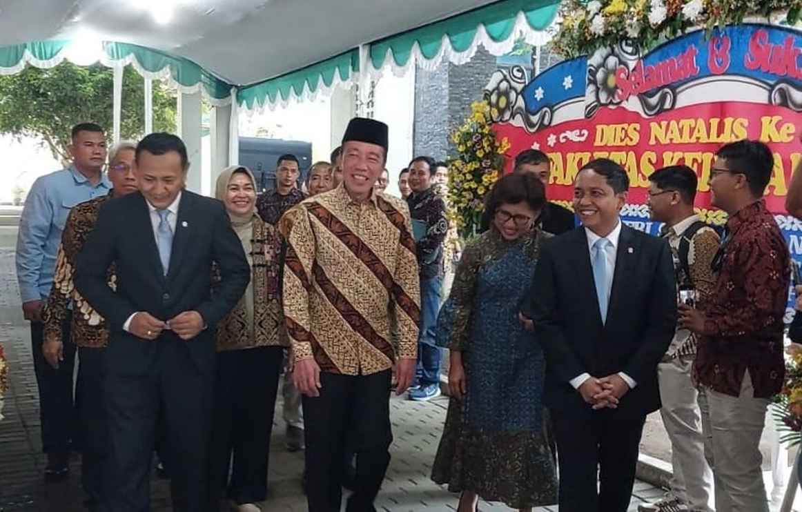 Jokowi Bungkam, Purbaya Tegas Tolak APBN Bayar Utang Kereta Cepat Whoosh
