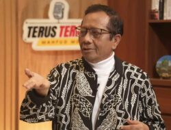Mahfud MD Sindir KPK Soal Kasus Whoosh: Harusnya Langsung Selidiki, Bukan Tunggu Laporan