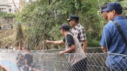 Jembatan Gantung Polehan Ubah Akses Warga: Kini Anak Sekolah Tak Perlu Memutar Jauh