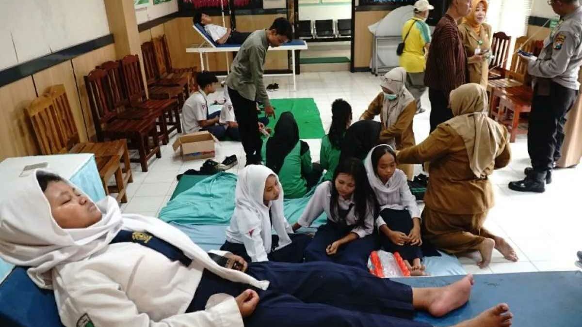 Puluhan Siswa SMPN 1 Boyolangu Keracunan Massal, Orang Tua Desak Program MBG Dihentikan