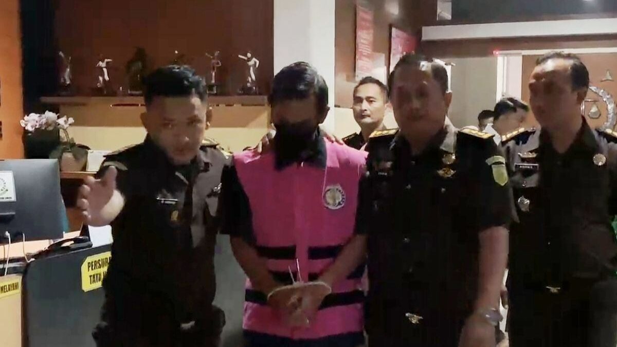 5 Pejabat dan Swasta Jadi Tersangka Korupsi Sosraperda Jember, Kejari Siap Tetapkan SR sebagai Buronan Jika Tetap Mangkir