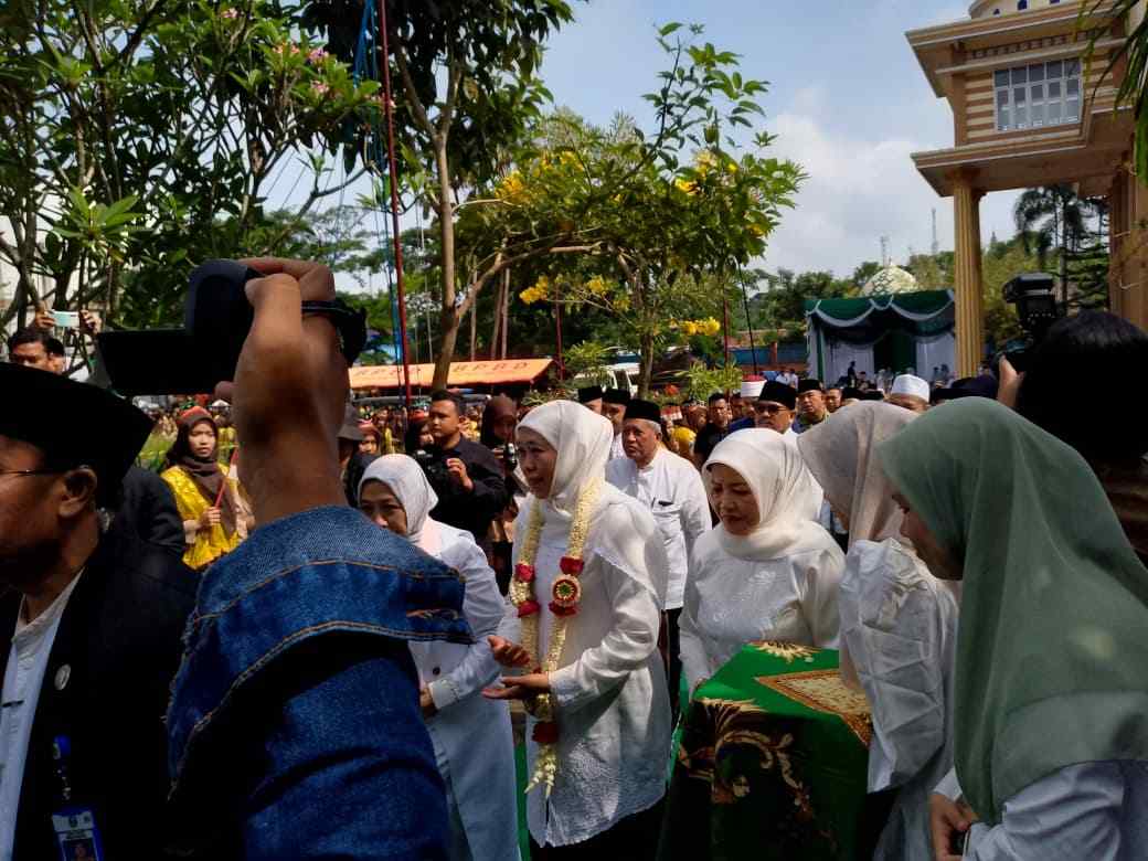 HSN 2025, Khofifah: Santri dan Pesantren Penjaga NKRI dan Penentu Peradaban Dunia