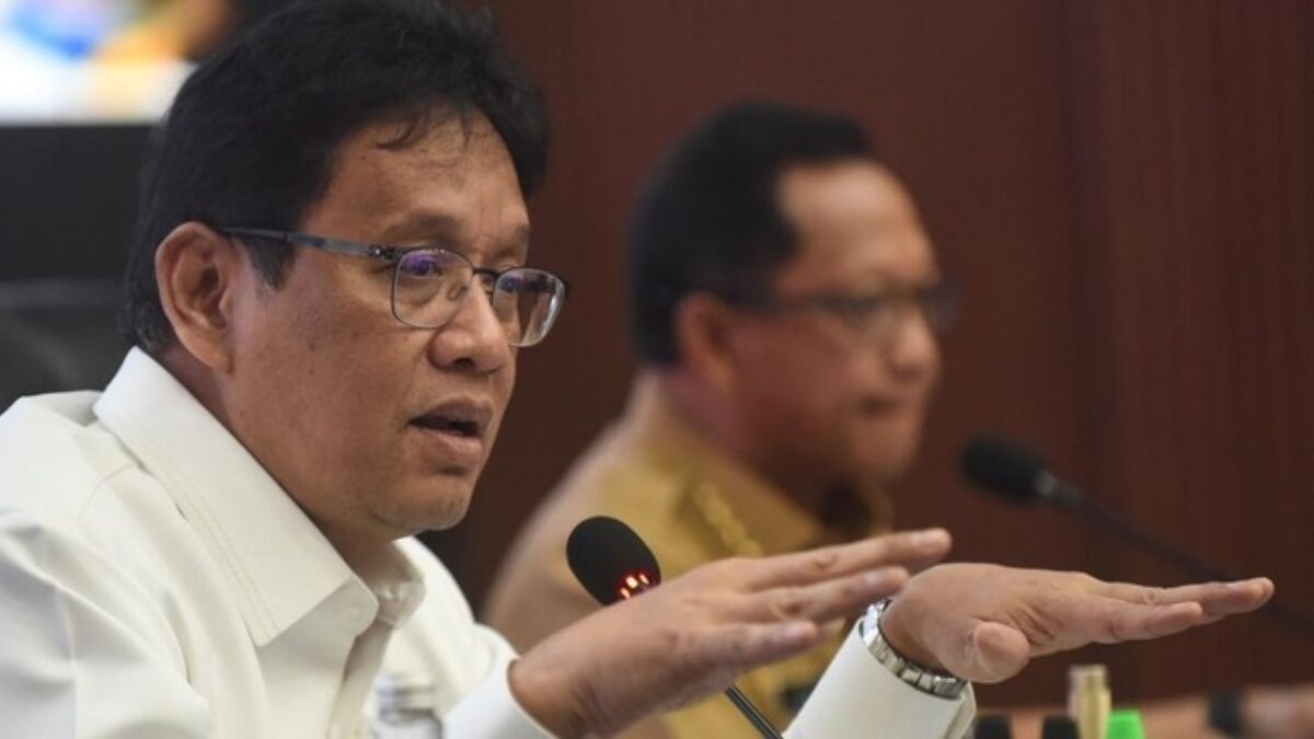Purbaya ungkap Rp234 triliun dana Pemda mengendap di bank. KDM tantang buka data, Pramono akui 1.000% benar.