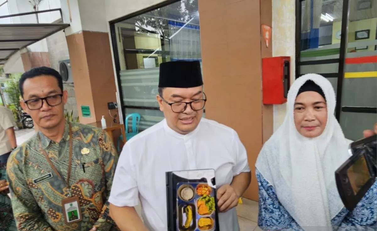 Terlalu Banyak Nampang, Sekda Kabupaten Malang Disorot Karena Dinilai ‘Over Acting’ Terlalu Banyak Nampang, Sekda Kabupaten Malang Disorot Karena Dinilai ‘Over Acting’