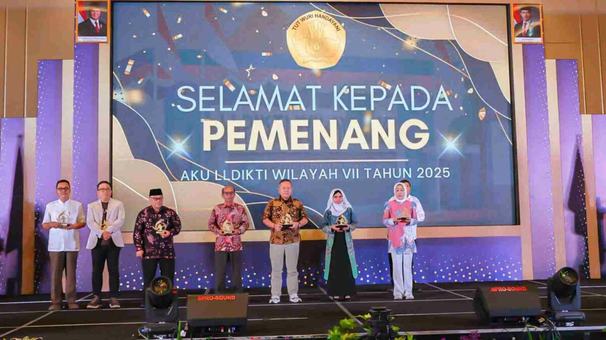 UIBU Raih Penghargaan Prestasi Mahasiswa di Anugerah Kampus Unggulan LLDIKTI Wilayah 7 Jawa Timur 2025 UIBU Raih Penghargaan Prestasi Mahasiswa di Anugerah Kampus Unggulan LLDIKTI Wilayah 7 Jawa Timur 2025