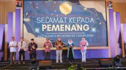 UIBU Raih Penghargaan Prestasi Mahasiswa di Anugerah Kampus Unggulan LLDIKTI Wilayah 7 Jawa Timur 2025 UIBU Raih Penghargaan Prestasi Mahasiswa di Anugerah Kampus Unggulan LLDIKTI Wilayah 7 Jawa Timur 2025