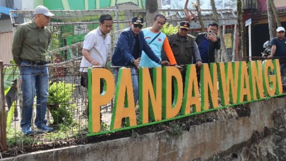 Jadi Akses Utama, Warga Tuntut Percepat Perbaikan Jembatan Sonokembang yang Ambrol