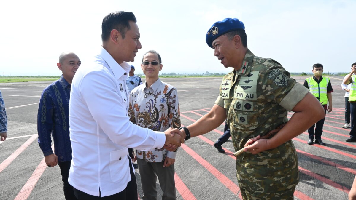 Danlanud Abd Saleh Sambut Kedatangan Menko Bidang Infrastruktur dan Pembangunan Kewilayahan
