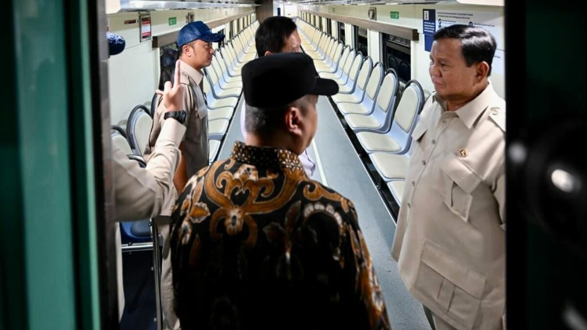 Prabowo Luncurkan Kereta Khusus Petani dan Pedagang, Gratis Angkut Barang Dagangan! Prabowo Luncurkan Kereta Khusus Petani dan Pedagang, Gratis Angkut Barang Dagangan!