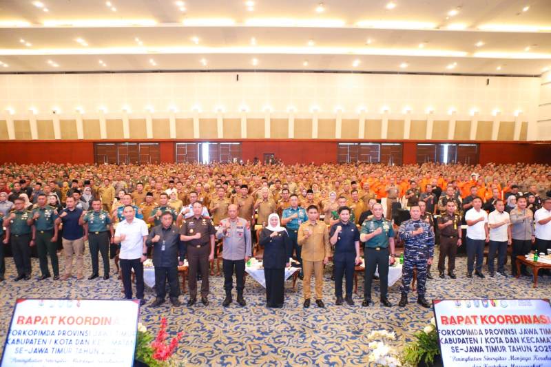 Bupati Malang Hadiri Rakor Forkopimda, Wamendagri Tegaskan Siskamling Harus Dihidupkan Lagi Bupati Malang Hadiri Rakor Forkopimda, Wamendagri Tegaskan Siskamling Harus Dihidupkan Lagi