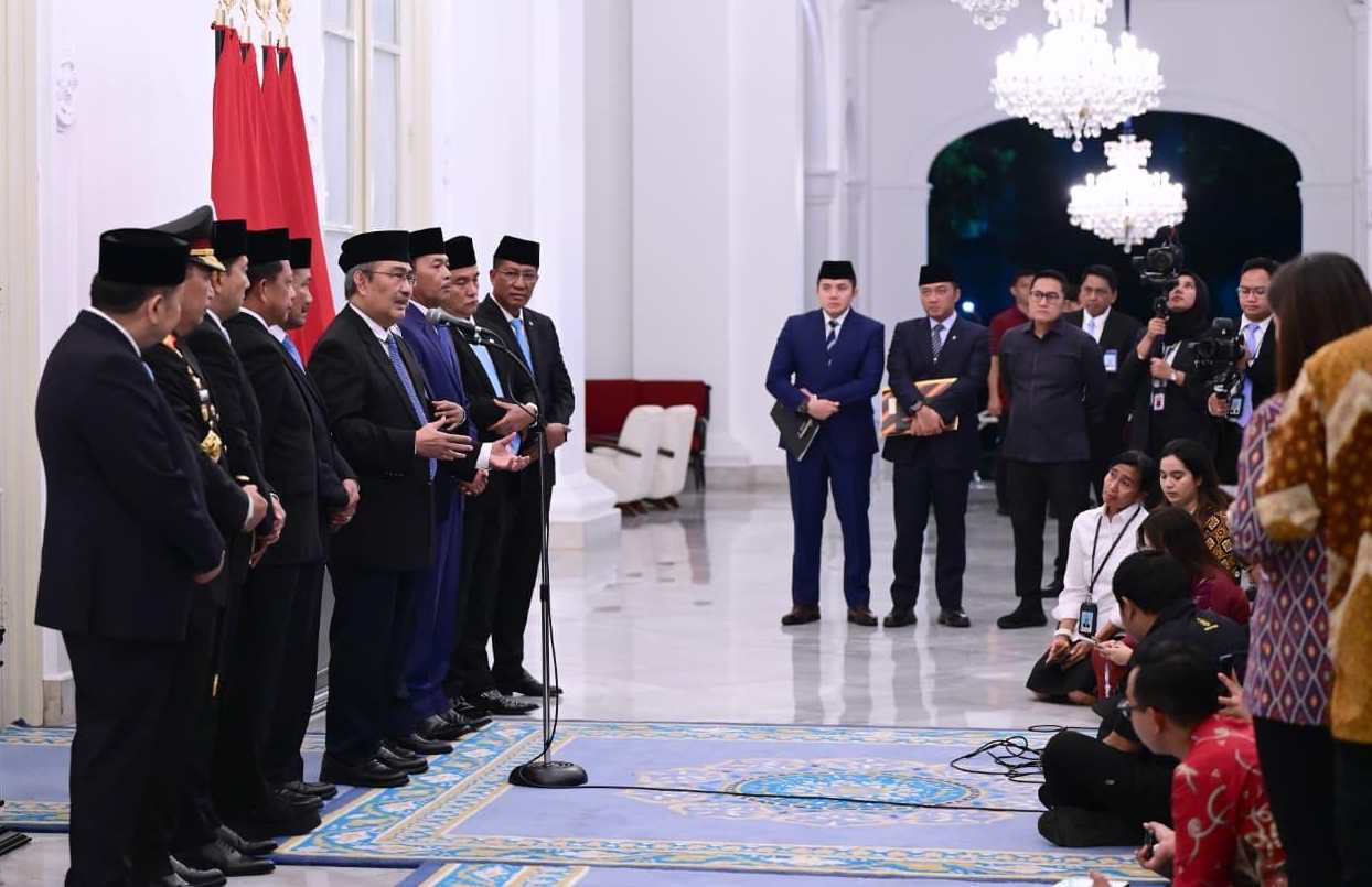 Reformasi Polri Dimulai: Prabowo Lantik Komisi Baru dan Beri Arahan Tegas Reformasi Polri Dimulai: Prabowo Lantik Komisi Baru dan Beri Arahan Tegas